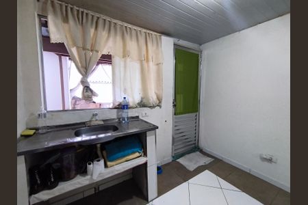 Casa à venda com 200m², 2 quartos e sem vaga Casa à venda com 200m², 2 quartos e sem vagaEdícula