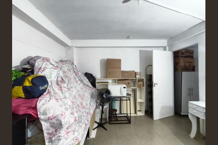 Casa à venda com 200m², 2 quartos e sem vaga Casa à venda com 200m², 2 quartos e sem vagaEdícula