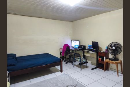 Casa à venda com 200m², 2 quartos e sem vaga Casa à venda com 200m², 2 quartos e sem vagaEdícula