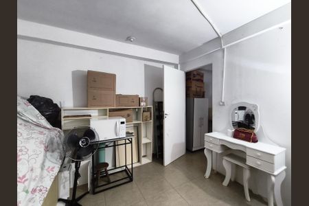 Casa à venda com 200m², 2 quartos e sem vaga Casa à venda com 200m², 2 quartos e sem vagaEdícula