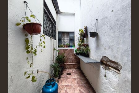 Casa à venda com 200m², 2 quartos e sem vaga Casa à venda com 200m², 2 quartos e sem vagaQuintal