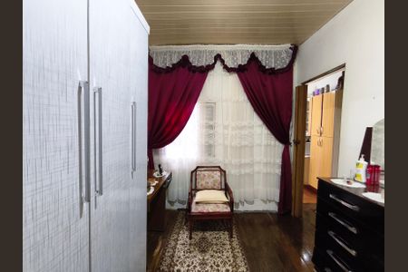 Casa à venda com 200m², 2 quartos e sem vaga Casa à venda com 200m², 2 quartos e sem vagaQuarto