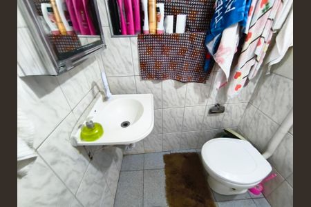 Casa à venda com 200m², 2 quartos e sem vaga Casa à venda com 200m², 2 quartos e sem vagaBanheiro Social