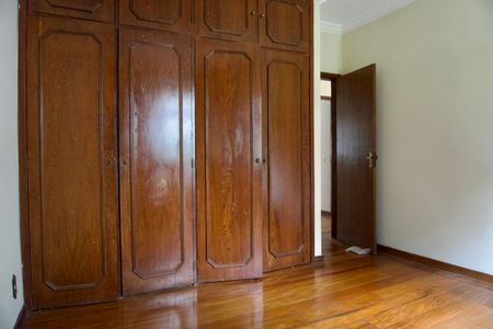 Apartamento à venda com 333m², 4 quartos e 3 vagasQuarto 2