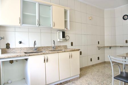 Apartamento à venda com 333m², 4 quartos e 3 vagasCozinha