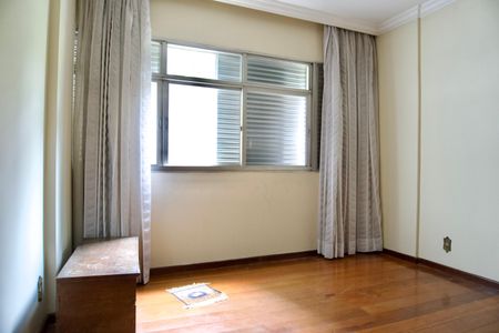 Apartamento à venda com 333m², 4 quartos e 3 vagasQuarto 2