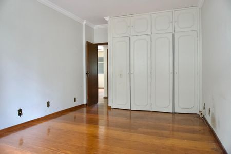 Apartamento à venda com 333m², 4 quartos e 3 vagasQuarto 1