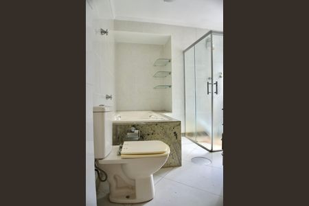 Apartamento à venda com 333m², 4 quartos e 3 vagasBanheiro Social