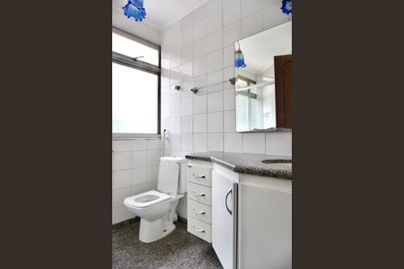 Apartamento à venda com 333m², 4 quartos e 3 vagasBanheiro da Suíte