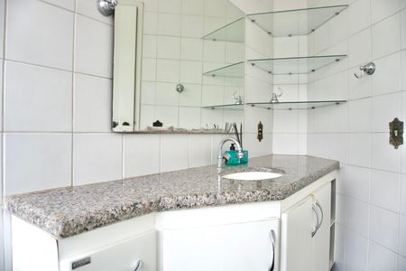 Apartamento à venda com 333m², 4 quartos e 3 vagasBanheiro da Suíte
