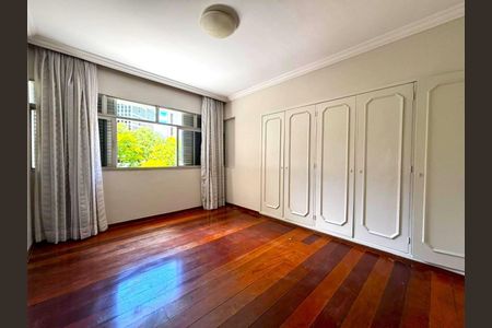 Apartamento à venda com 333m², 4 quartos e 3 vagasFoto 24