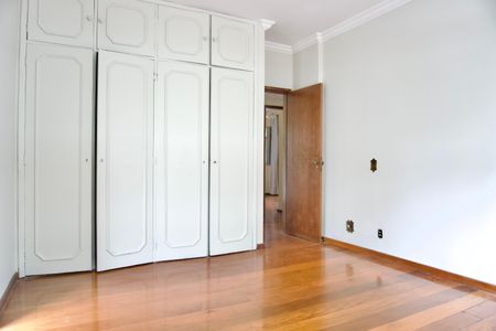 Apartamento à venda com 333m², 4 quartos e 3 vagasSuíte