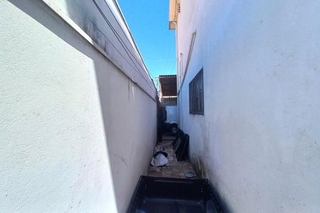 Casa à venda com 300m², 3 quartos e 5 vagasCorredor 