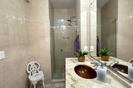 Apartamento à venda com 94m², 3 quartos e 1 vagaBanheiro Social