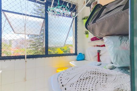 Apartamento à venda com 54m², 2 quartos e 1 vaga Apartamento à venda com 54m², 2 quartos e 1 vagaCozinha e Área de Serviço