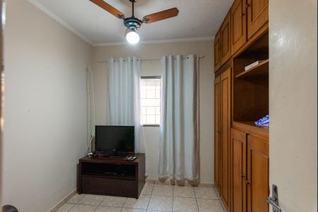 Casa à venda com 155m², 3 quartos e 4 vagas Casa à venda com 155m², 3 quartos e 4 vagasQuarto 1