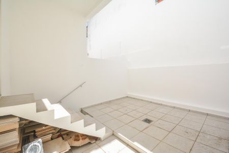 Casa à venda com 192m², 3 quartos e 4 vagas Casa à venda com 192m², 3 quartos e 4 vagasQuintal