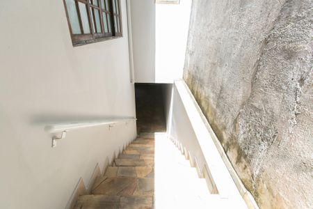 Casa para alugar com 100m², 3 quartos e 1 vagaEscada