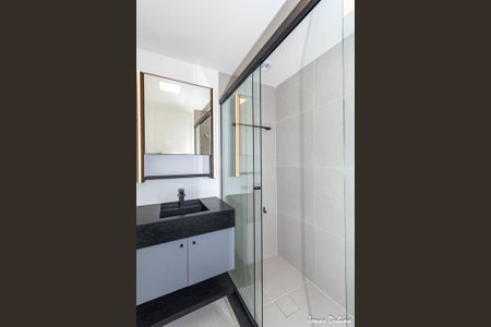 Banheiro Social de kitnet/studio à venda com 1 quarto, 30m² em Boa Vista, Porto Alegre