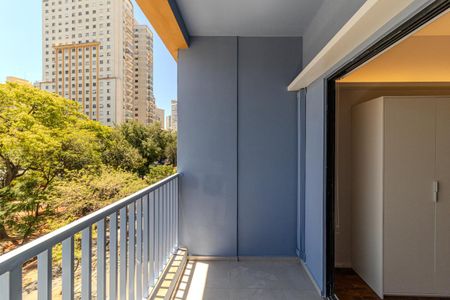 Studio para alugar com 33m², 1 quarto e sem vaga Studio para alugar com 33m², 1 quarto e sem vagaVaranda