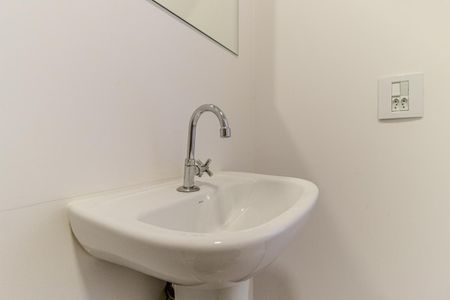 Studio para alugar com 33m², 1 quarto e sem vaga Studio para alugar com 33m², 1 quarto e sem vagaBanheiro