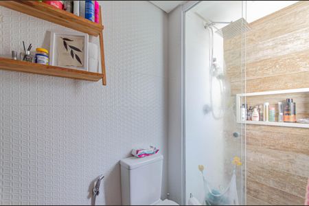 Apartamento à venda com 110m², 3 quartos e 2 vagas Apartamento à venda com 110m², 3 quartos e 2 vagasBanheiro da Suíte