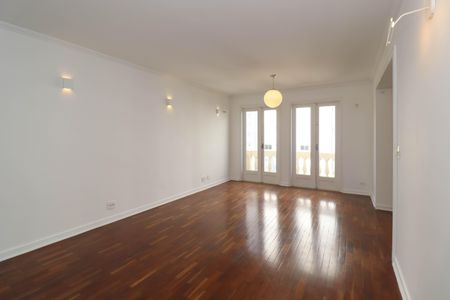 Apartamento à venda com 97m², 2 quartos e 1 vaga Apartamento à venda com 97m², 2 quartos e 1 vagaSala