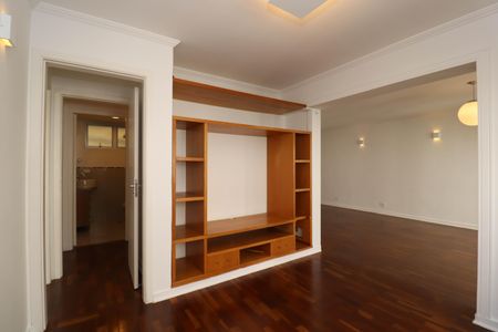 Apartamento à venda com 97m², 2 quartos e 1 vaga Apartamento à venda com 97m², 2 quartos e 1 vagaSala de TV