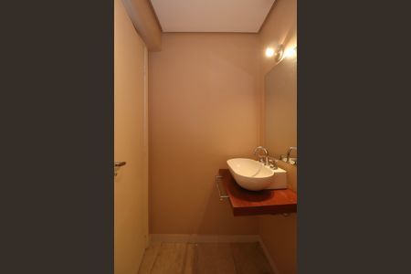 Apartamento à venda com 97m², 2 quartos e 1 vaga Apartamento à venda com 97m², 2 quartos e 1 vagaBanheiro 2