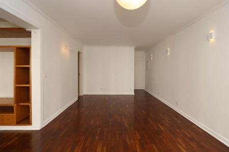 Apartamento à venda com 97m², 2 quartos e 1 vaga Apartamento à venda com 97m², 2 quartos e 1 vagaSala