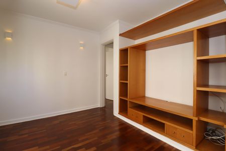 Apartamento à venda com 97m², 2 quartos e 1 vaga Apartamento à venda com 97m², 2 quartos e 1 vagaSala de TV