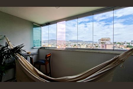 Sala de apartamento à venda com 3 quartos, 89m² em Sagrada Família, Belo Horizonte