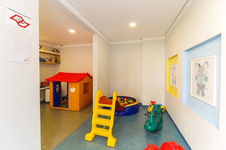 Apartamento para alugar com 34m², 2 quartos e sem vaga Apartamento para alugar com 34m², 2 quartos e sem vagaBrinquedoteca