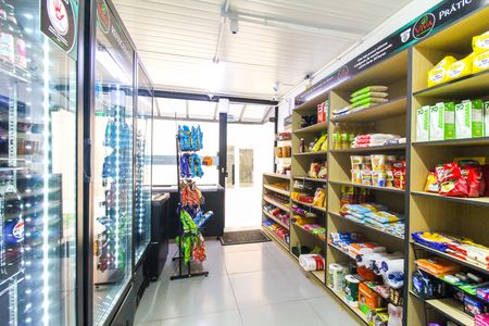 Apartamento para alugar com 34m², 2 quartos e sem vaga Apartamento para alugar com 34m², 2 quartos e sem vagaMini Mercado