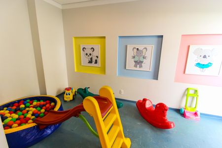 Apartamento para alugar com 34m², 2 quartos e sem vaga Apartamento para alugar com 34m², 2 quartos e sem vagaBrinquedoteca