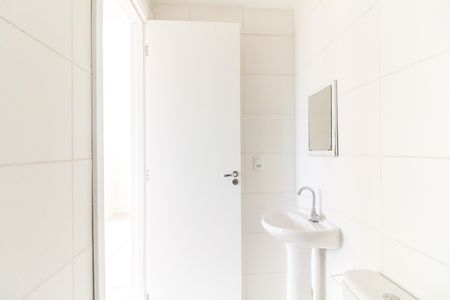 Apartamento para alugar com 34m², 2 quartos e sem vaga Apartamento para alugar com 34m², 2 quartos e sem vagaBanheiro