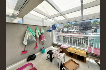 Apartamento à venda com 120m², 1 quarto e 1 vaga Apartamento à venda com 120m², 1 quarto e 1 vagaVaranda