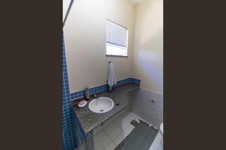 Casa à venda com 220m², 4 quartos e 2 vagas Casa à venda com 220m², 4 quartos e 2 vagasBanheiro Social 1