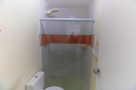 Casa à venda com 220m², 4 quartos e 2 vagas Casa à venda com 220m², 4 quartos e 2 vagasBanheiro de serviço