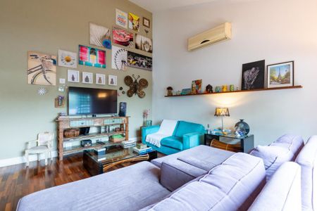 Casa à venda com 3 quartos, 220m² em Jardim Lar Sao Paulo, São Paulo