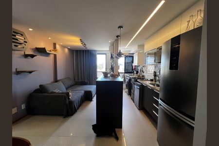 Apartamento à venda com 65m², 2 quartos e 1 vaga Apartamento à venda com 65m², 2 quartos e 1 vagaSala