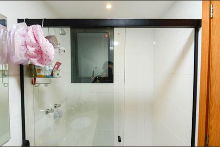 Apartamento à venda com 65m², 2 quartos e 1 vaga Apartamento à venda com 65m², 2 quartos e 1 vagaBanheiro Social