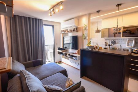 Apartamento à venda com 65m², 2 quartos e 1 vaga Apartamento à venda com 65m², 2 quartos e 1 vagaSala