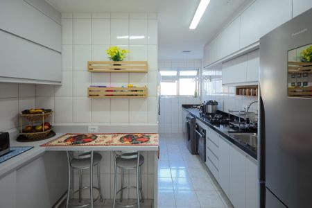Apartamento à venda com 64m², 2 quartos e 1 vagaCozinha - Área de serviço