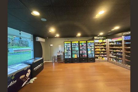 Apartamento à venda com 64m², 2 quartos e 1 vagaMini Mercado