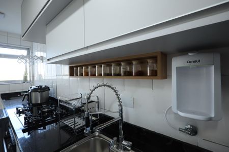 Apartamento à venda com 64m², 2 quartos e 1 vagaCozinha - Área de serviço