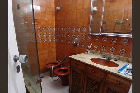 Apartamento à venda com 140m², 4 quartos e 1 vaga Apartamento à venda com 140m², 4 quartos e 1 vagaBanheiro 2