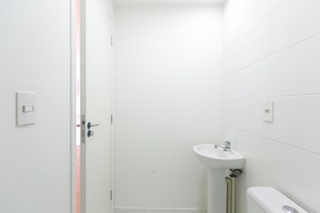 Apartamento para alugar com 47m², 2 quartos e 1 vaga Apartamento para alugar com 47m², 2 quartos e 1 vagaBanheiro