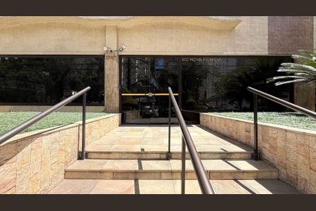 Apartamento para alugar com 175m², 3 quartos e 2 vagasFachada