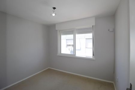 Suíte 1 de apartamento à venda com 1 quarto, 42m² em Passo D’areia, Porto Alegre